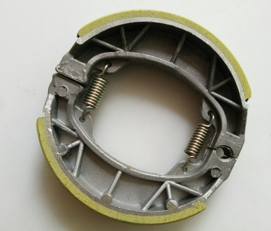 Manufacture CD70 Original Motorcycle Brake Shoe motorcycle brake shoe lining CG125 BAJAJ GN125