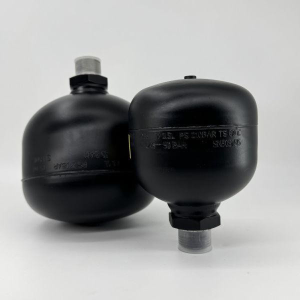 Volvo Accumulator A40F L70F L90F L60F VOE17262260 17262260 VOE17258321 17258321