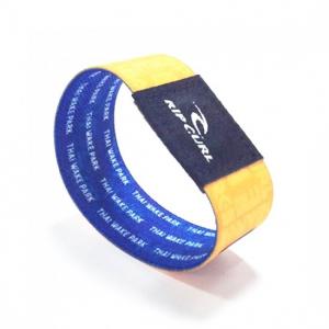 China Factory Price Reusable Waterproof Programmable  Classic 1k High Quality Nfc Silicone Stretch Rfid Wristband on sale