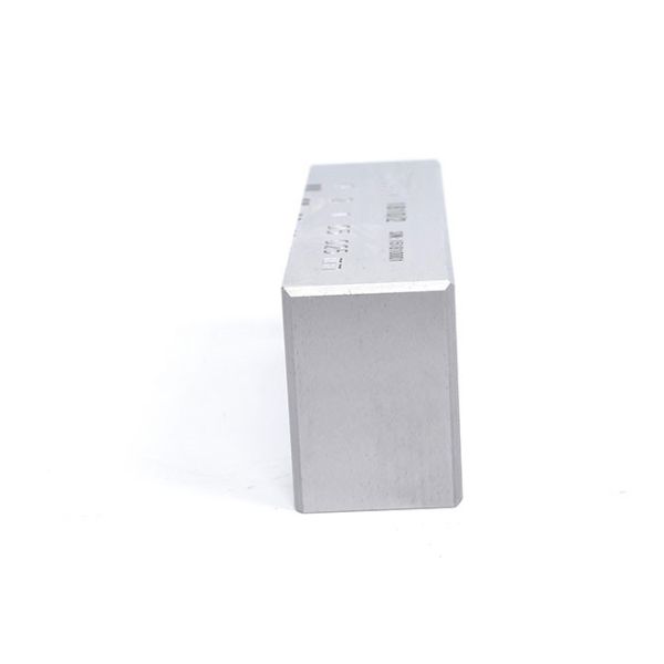 Levelling Applicator Evaluating The Liquid Coating In A Horizontal State