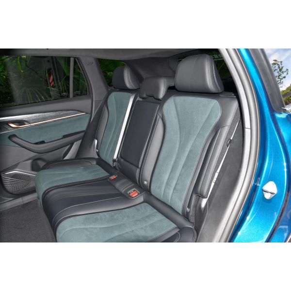 2023 Geely Monjaro Xingyue L Electric Car Hybrid SUV Car with Max. power kW 220 299Ps