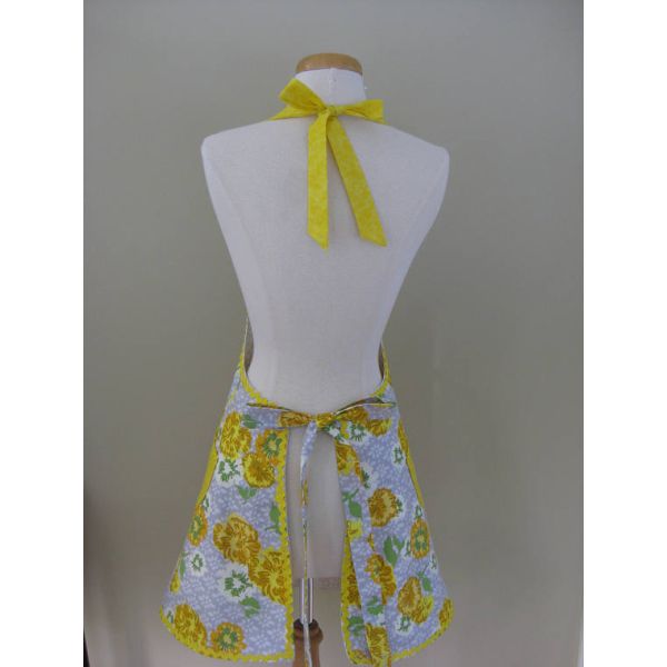 Ladies Apron, Floral Apron, Kitchen Apron, Full Cooking Apron, Gift For Women, Yellow Apron, cooking Apron, Adult Aprons