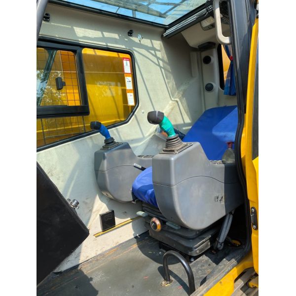 130ton Truck Crane Qy130K Heavy Equipment Hoist Crane Folding Jib for Heavy Lifting