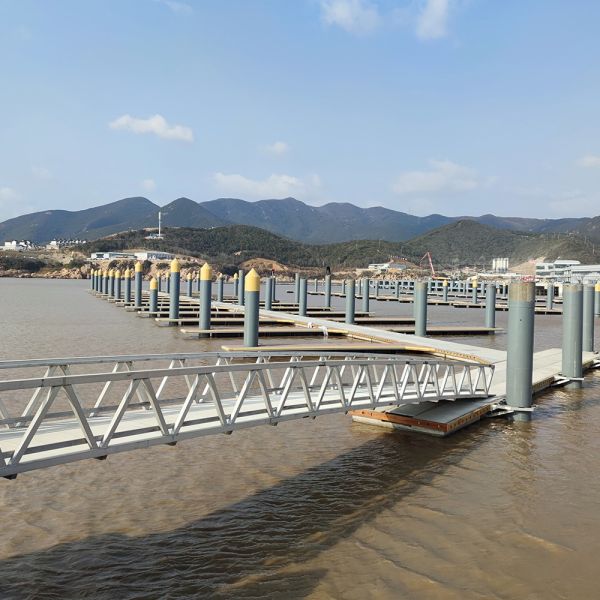 Customizable Marine Aluminum Gangways Ramps Floating Pontoon Walkway Solution
