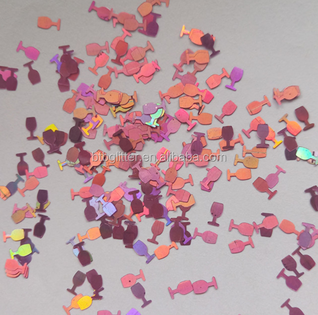 Chinese Year Occasion Red Wine Glass with LED Glitter Shapes and 5cm Plastic Number Design in Plastic Bags MOQ 100pcs