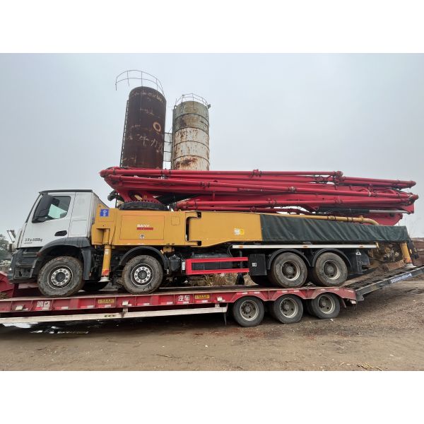Stable Condition and Basic Maintenance for Used Concrete Pump Trucks Zoomlion 56 m pump car inventory