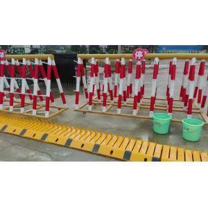 Electronic Hydraulic Tyre Spike Barrier / Automatic Spike Barrier IP67