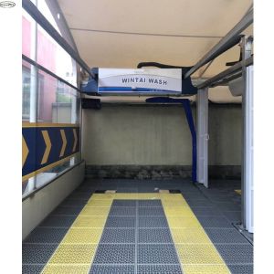 Max Vehicle Size 5500*2200*2000mm Touchless Car Washer with Ground Flushing