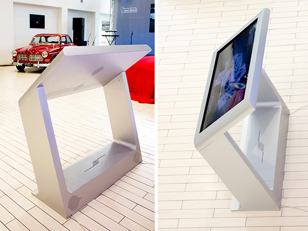 All In One Multi Touch Screen Table Display CPU I3 / I5 / I7 IR Touch Wifi USB Interface