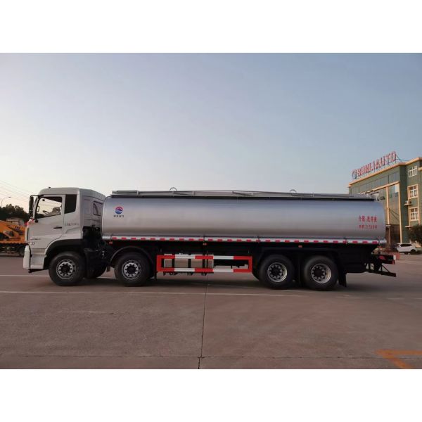 HOWO 6x4 20cbm 30000 Liters Oil Tank Truck Heavy Duty Fuel Delivery Truck