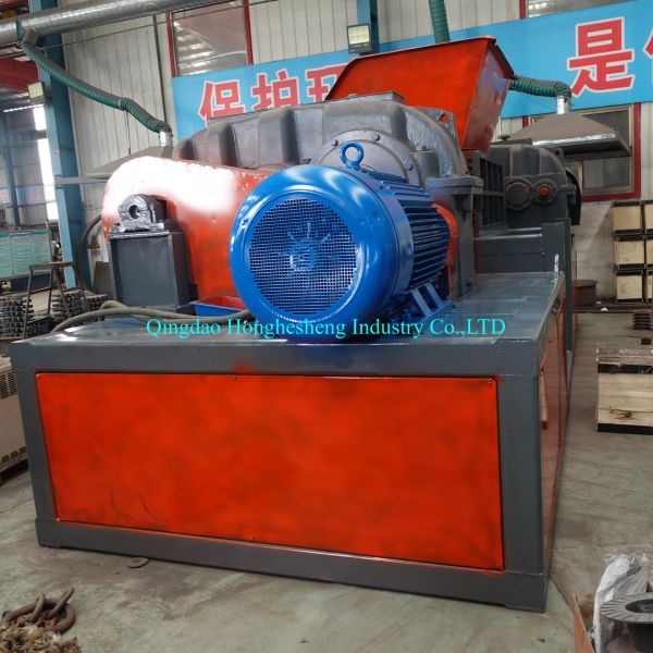 Heavy Duty Tire Shredder For Rubber Powder Making 2500kg/H