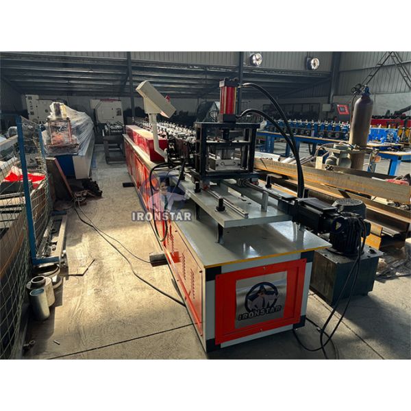 100mm sandwich rolling shutter door roll forming machine in Saudi Arabia olling shutter strip making machine