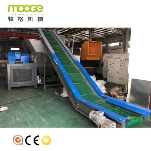 Waste Plastic Chain Conveyor Machine Belt System Rubber For Plastic Crusher