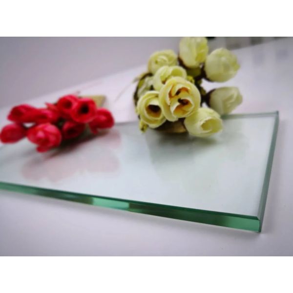 Buy 3mm-19mm Ultra Clear Galss Toughened Extra Clear Glass at wholesale prices