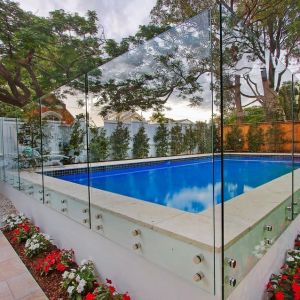 Balcony Frameless Glass Railing Balcony Flat / Curved Laminated Glass Balustrade