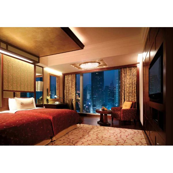 Commercial Mahogany Finished Hotel Bedroom Furniture Sets With Corner Table