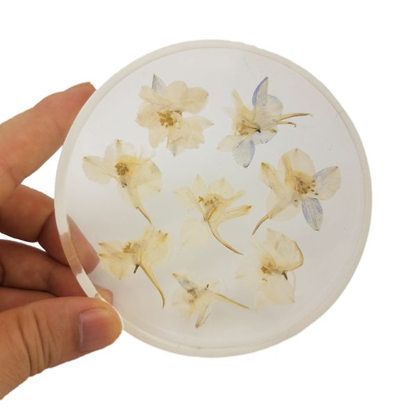Artificial Transparent Flower Paperweight With Fragments / Chippings