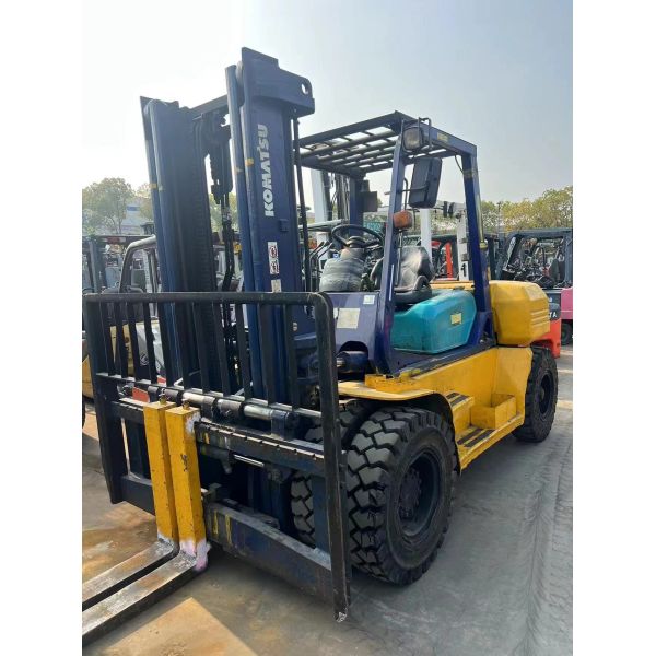 Used Komatsu forklift 60 second hand construction equipment and machinery
