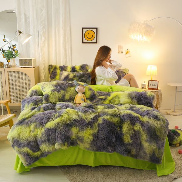 Fabric Density 173 * 118 Colored 4-Piece Mink Crystal Milk Rabbit Velvet Bedding Set