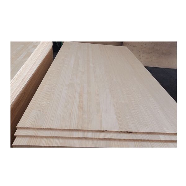 Traditional Design Style Zealand Pine Wood Sheets With Density 480-550kg/M3