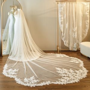 Unique Customized 3.5m*1.3m Wholesale Long Cathedral Appliqued Lace Sequins