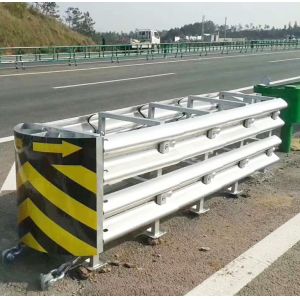 Yellow Aluminum Foam Crash Cushion Highway Guardrail Safety Barrier