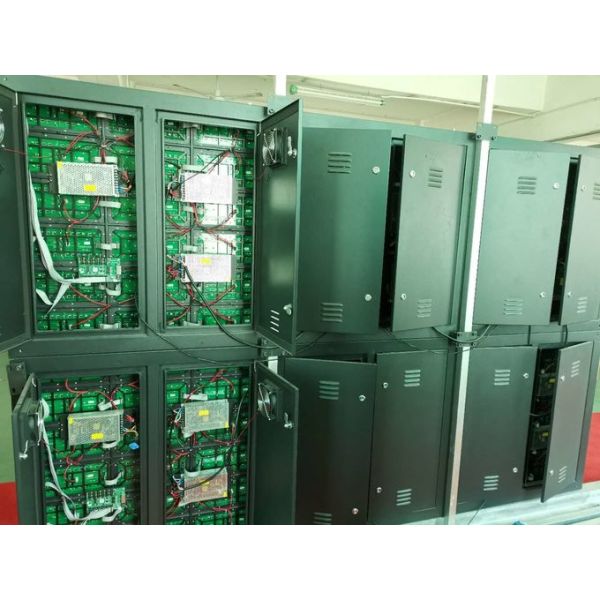 High Definition Advertising LED Screens P8 Full Color Module 256*128mm 3 Years Warranty