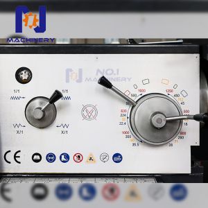 Metal Manual Lathe Machine CA6250 Horizontal Conventional Lathe Machine
