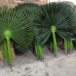 Deocrating Camouflaged Cell Towers 35m Telephone Pole Disguised As Tree