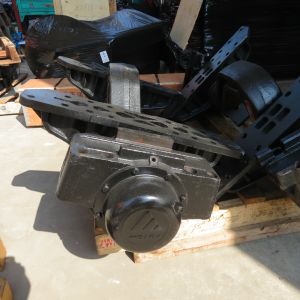 Auman original balancing shaft assembly 1325129581009