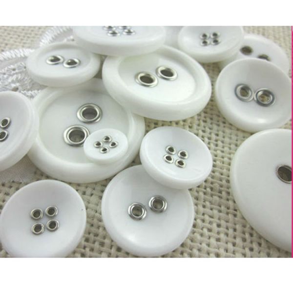 2019 fashion new hot sale wholesale black/white colorful 4/2/1 holes knit wholesale flat back cover buttons