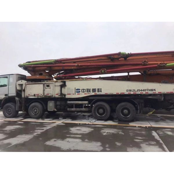 Zoomlion Heavy Industry Concrete Pump Truck 56 Meters Company Inventory Direct Sale