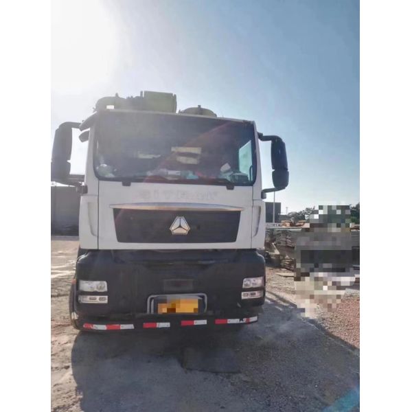 Buy 43870 Kg Zoomlion Used Concrere Pump Truck Long Boom Section 63 Meter by ZLJ5440THBKE at wholesale prices