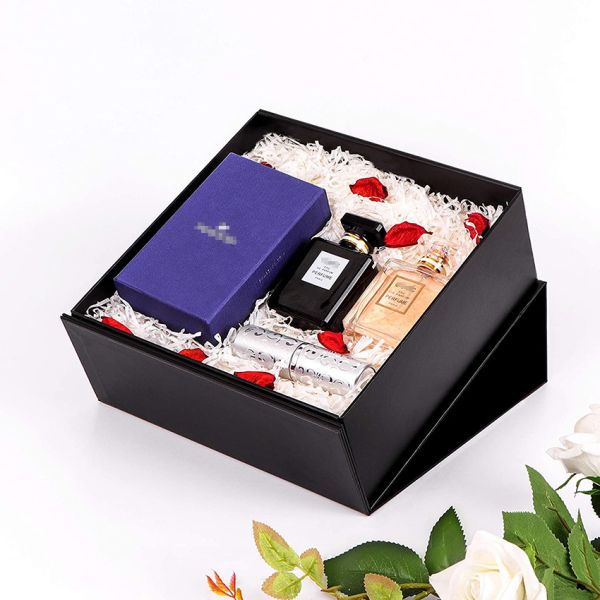 Buy Folding 1200gsm Cardboard Custom Gift Packaging Boxes Black Matte at wholesale prices