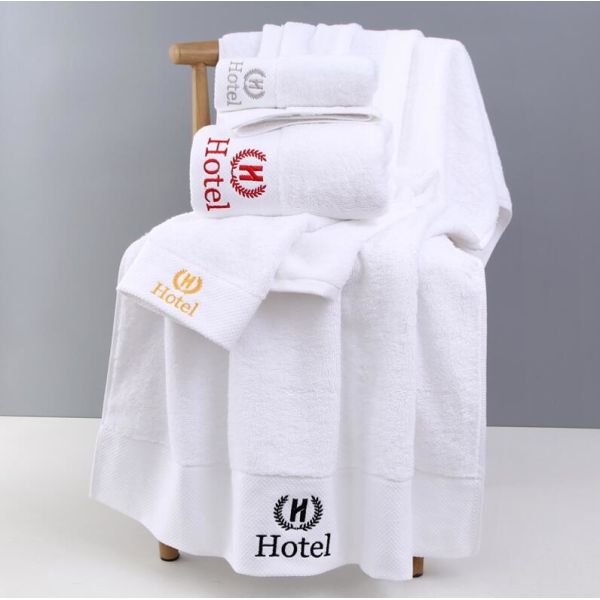 Buy Custom Embroidered Bath Towels 100% Cotton Easy Cleaning Moisture Proof at wholesale prices
