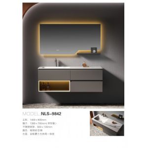 China Customizable Bathroom Sanitary Wares Freestanding Acrylic Bathtub With Air Massage And Customizable Function on sale