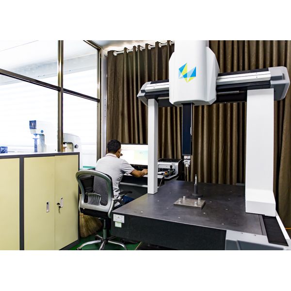 Abarth 2009- Car Fitment Precision Forged End Yoke with and Customized Design