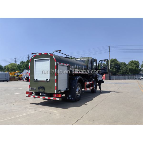 High Quality Dongfeng off Road Water Sprinkler Truck 4x4 Water Tanker Truck