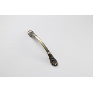 Antique Bronze Style Furniture Pulls Wardrobe Drawer Knobs And Hardware