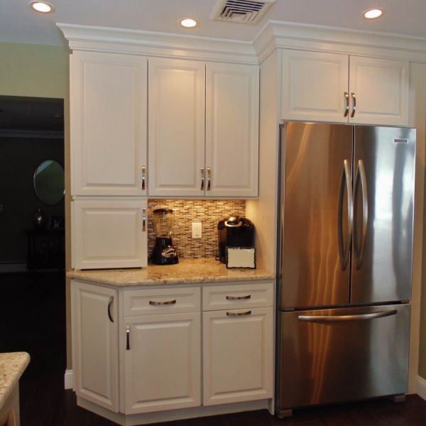 Guangdong Factory Cabinet White PVC Wall Cabinet Kitchen Cupboard Wooden Kitchen Cabinets White Cupboard