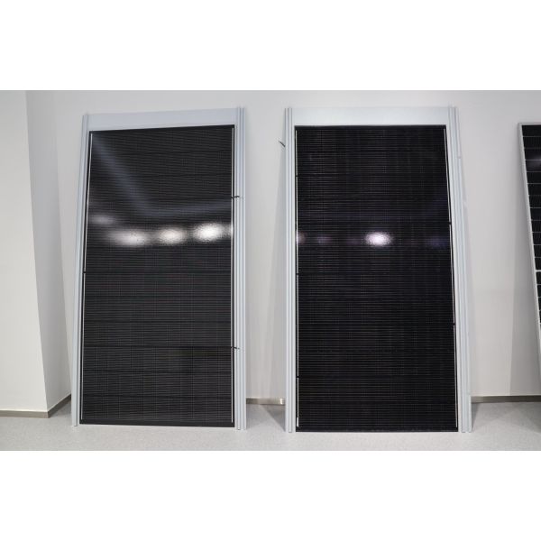Buy Lightweight BIPV Solar Modules 520W Solar Sheet BIPV Panel XSCM-520-T at wholesale prices