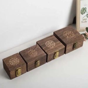 Exquisite practical wooden jewelry packing case