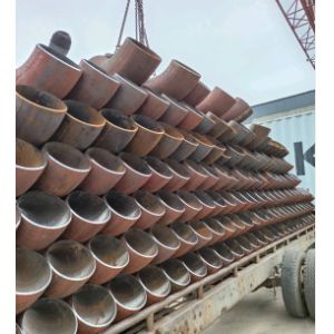 China Galvanized Carbon Steel Bend for Chemical Application Wall Thickness 2mm-50mm on sale