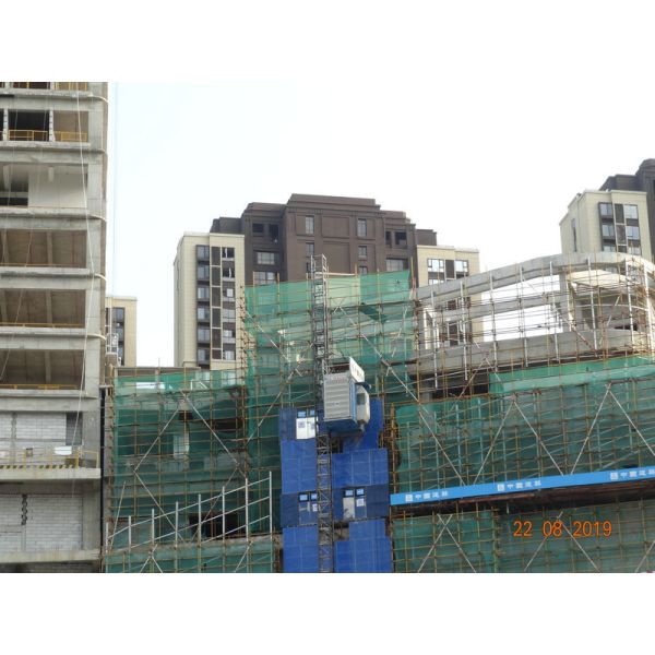 Buy Q345B Steel Man Material Rack And Pinion Hoist at wholesale prices