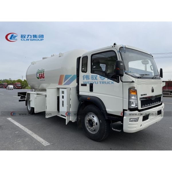 Buy 4700mm Q345R Carbon Steel 15m3 Propane Tank Truck LPG Bobtails at wholesale prices