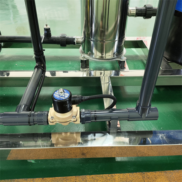 Automatic Operation Reverse Osmosis Water Filtration 2T Lager Scale Ro Water Treatment Machine