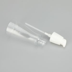 Smooth Round Transparent PET Spray Bottle With Classic Design