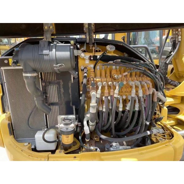 used but well maintained cat mini excavator for sale ,welcome to the interested