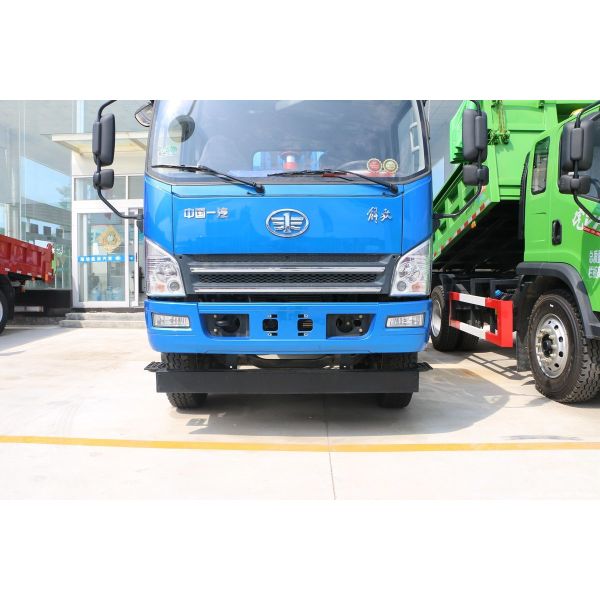 Qingdao 190 Horsepower 4X2 3.8m Dump Truck (National&EU From One to Six)