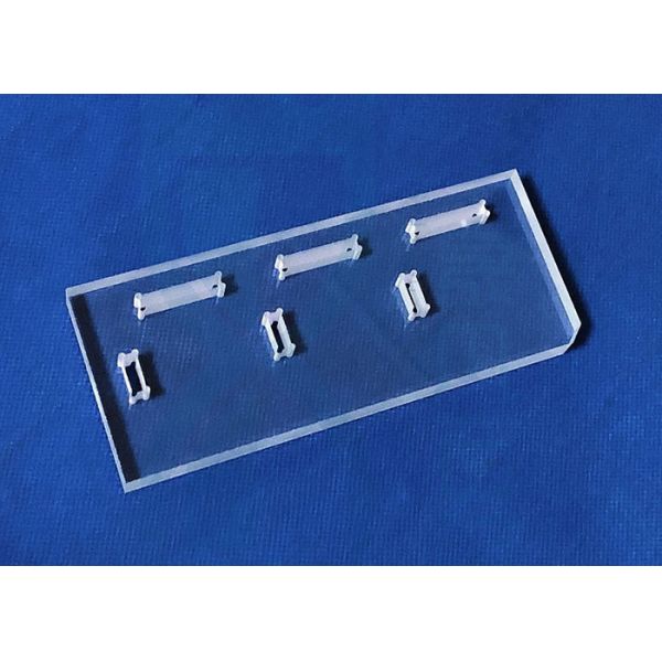 ISO9001 99.99 Purity Uv Clear Fused Silica Plate With Hole